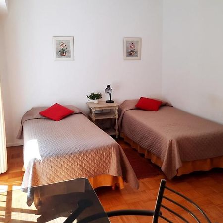 Departamento En El Centro De La Ciudad. Para 2 Personas Buenos Aires Exterior foto